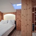 Sonnenhalde, Hotel Arosa