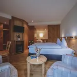 Sonnenhalde, Hotel