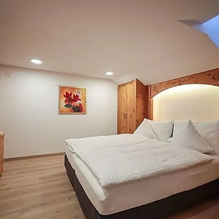 Sonnenhalde, 3*