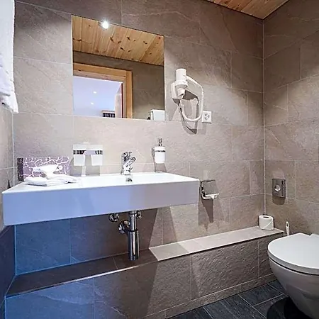 Hotel Sonnenhalde, 3*