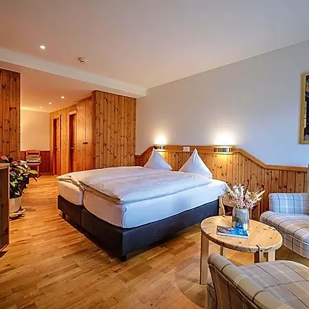 Sonnenhalde, Hotel Arosa
