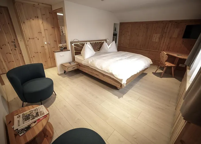 Sonnenhalde, Hotel Arosa