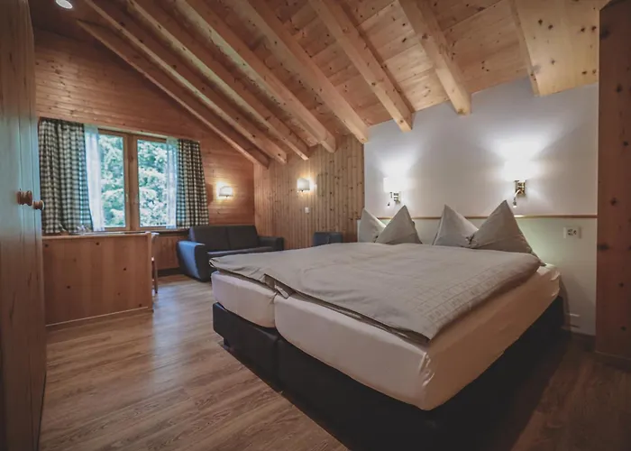 Sonnenhalde, Hotel Arosa