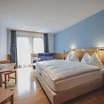 Sonnenhalde, Hotell 3*
