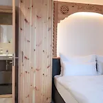 Hotell Sonnenhalde, 3*