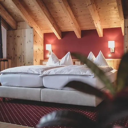 Sonnenhalde, Hotel 3*