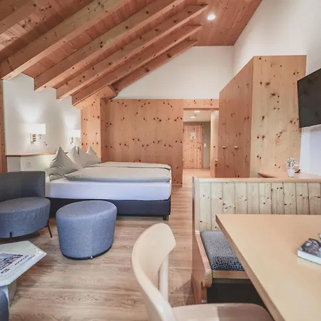 Sonnenhalde, Hotel 3*