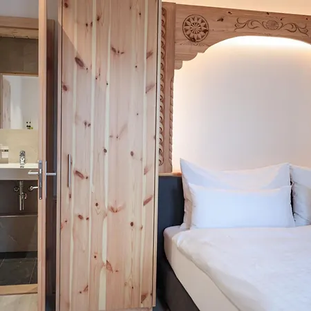 Hotel Sonnenhalde, 3*