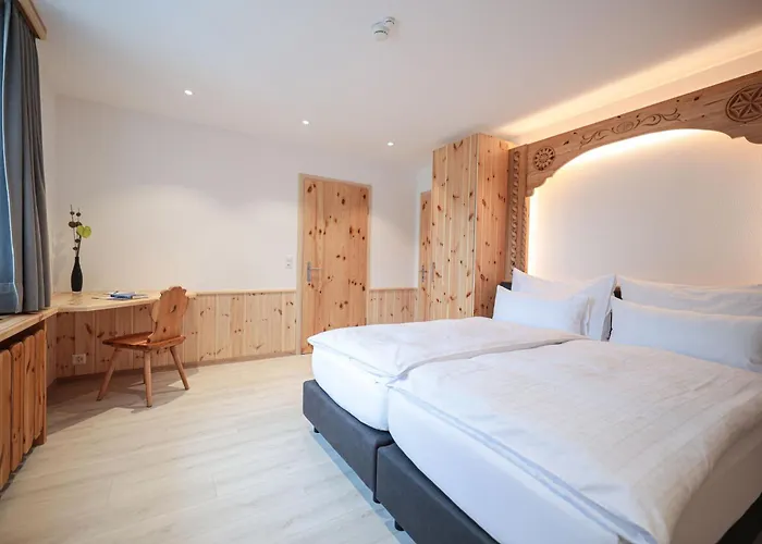 Sonnenhalde, Hotel Arosa