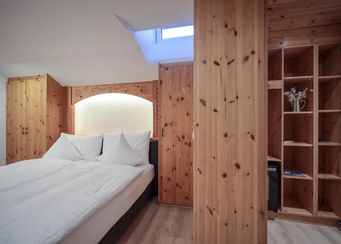 Sonnenhalde, Hotel Arosa