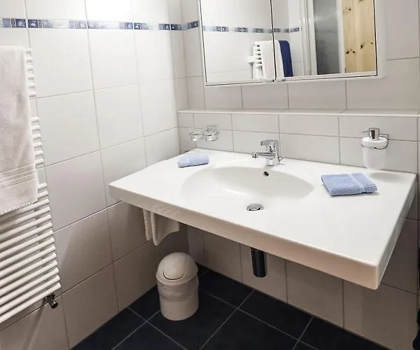 Sonnenhalde, Otel 3*