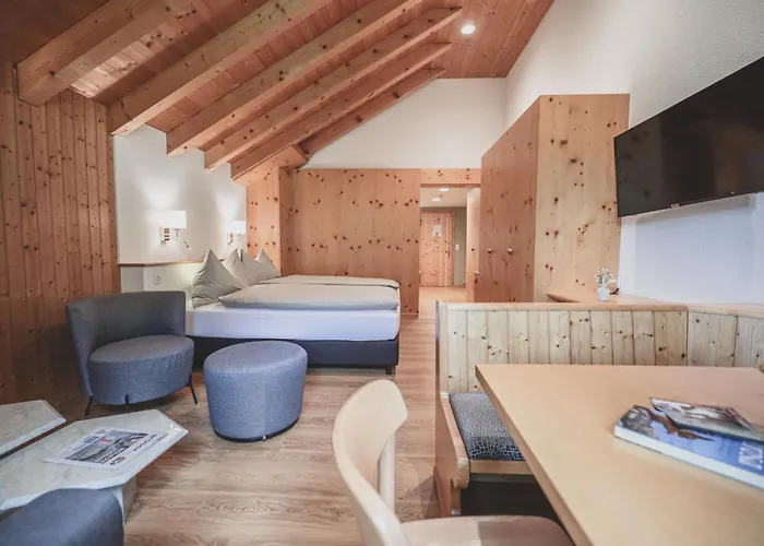 Sonnenhalde, Otel 3*